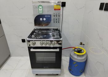 شقة بأثاث مريح وبسيط