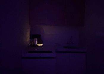 استديو بسرير ماستر وجلسة جانبية 