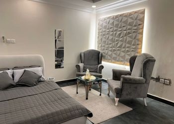 استديو بسرير ماستر وجلسة 