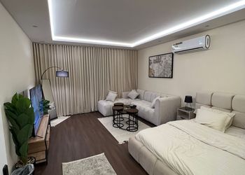 استديو بسرير ماستر وجلسة جانبية 