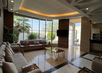 شاليه بمسبح وألعاب اطفال