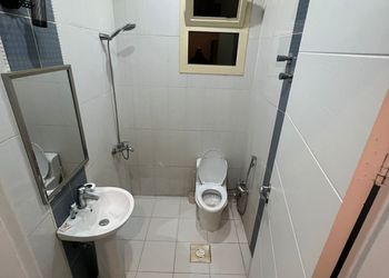 استديو بسرير ماستر وجلسة جانبية