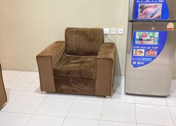 شقة بغرفتين نوم وأثاث مريح