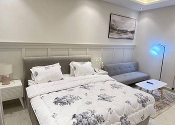 استيديو انيق بجاكوزي ودخول ذاتي 