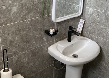 شقة بغرفة معيشة وغرفة نوم 