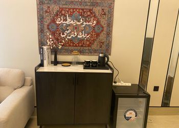 شقة أنيقة بصالة وغرفة نوم