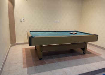 شاليه بغرفة نوم مطلة على مسبح