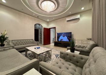 شقة فاخر غرفة نوم وصالة 