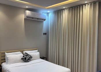 استديو مميز بدخول ذاتي
