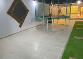 شاليه بمسطح اخضر ,ومسبح خارجي 