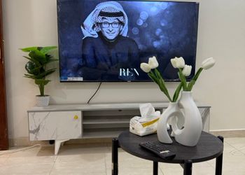 استديو بسرير ماستر وجلسة مريحة 
