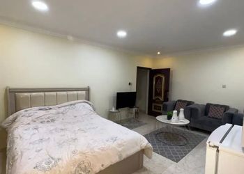 استديو هادئ بسرير ماستر 