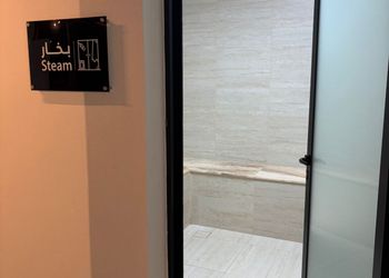 غرفتين وصالة بحوش خاص مع مسبح