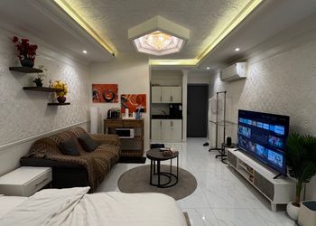 استديو أنيق بدخول ذاتي وانترنت 