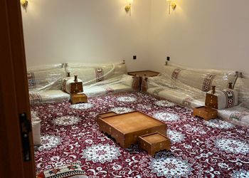 شقة بغرفتين نوم وصالة أنيقة
