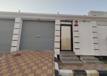 شاليه بألعاب مائية وجلسة 