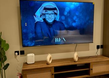 شقة بغرفة نوم وجلسة خارجية