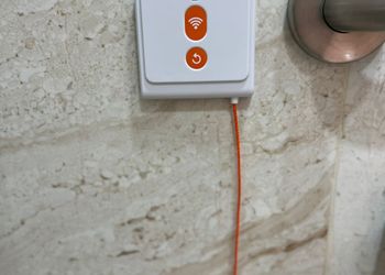 شقة بغرفة معيشة وغرفتين نوم 