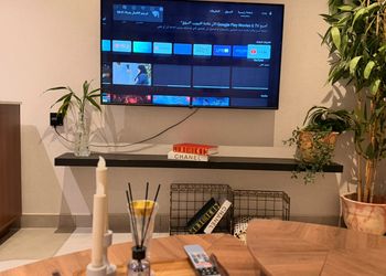 شقة بغرفة معيشة وغرفة نوم 