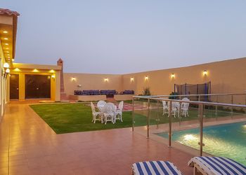 شاليه بمسطح اخضر