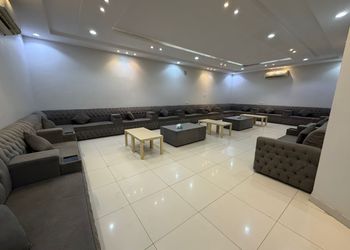 استراحة بمسطح اخضر ومجالس