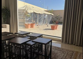 شالية بجلسة خارجية واسعة ومسبح