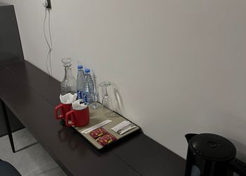 شقة بغرفة معيشة وغرفتين نوم 