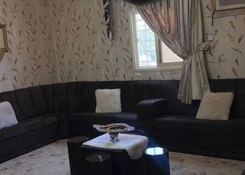 شقة بصالة ومجلس وغرفة نوم 