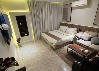استديو هادئ بسرير ماستر 