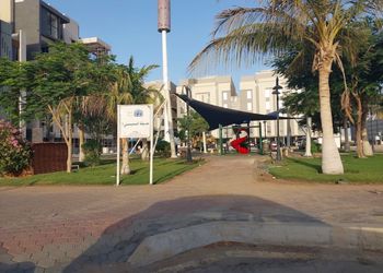 شقة بغرفة معيشة وغرفة نوم 
