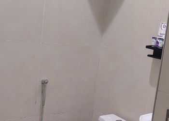 استديو بسرير ماستر وجلسة جانبية