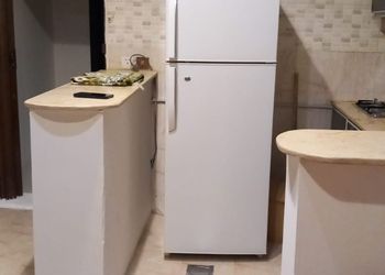 شقة بغرفة معيشة وغرفة نوم 