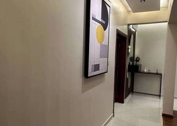 شقة بصالة أنيقة وغرفتين نوم 