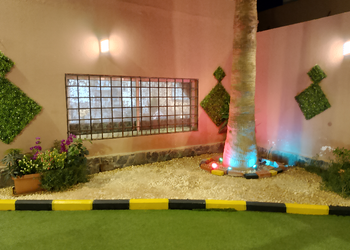 شاليه بمسطح اخضر ومسبح