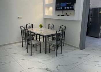شاليه بمسطح اخضر ومجلس