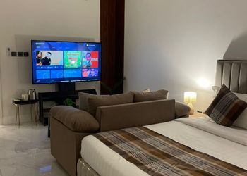 استديو بسرير ماستر وجلسة جانبية 