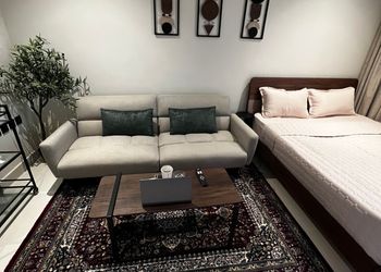 استديو بسرير ماستر وجلسة جانبية 