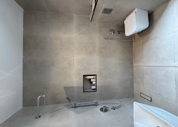 شقه بغرفتين نوم و صالة و بلكونه
