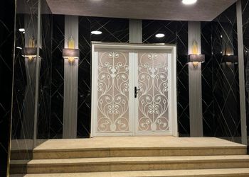 استديو بسرير ماستر وجلسة جانبية