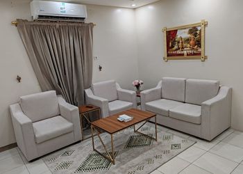 شقة بغرفتين نوم وصالة