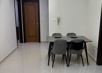 شقة بغرفتين نوم وصالة