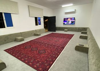 مخيم ببيت شعر و جلسة خارجية