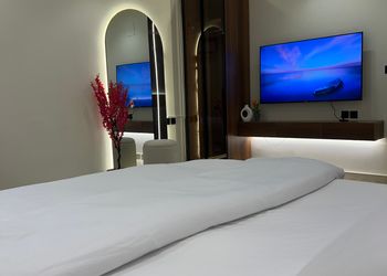 استديو بسرير ماستر وتصميم أنيق6D