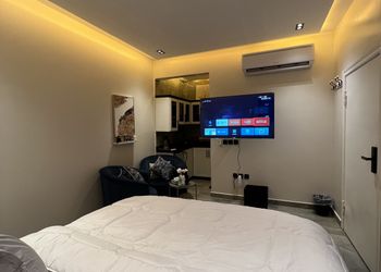استديو بسرير ماستر وجلسة 
