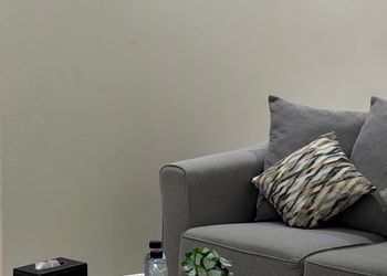 استديو هادئ بسريرين فردية