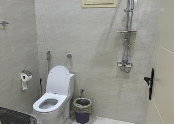 شقة بغرفتين نوم وصالة