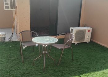 شقة بغرفة معيشة وغرفة نوم 