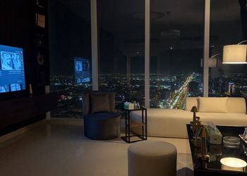 شقة مطلة على المدينة بدخول ذكي 