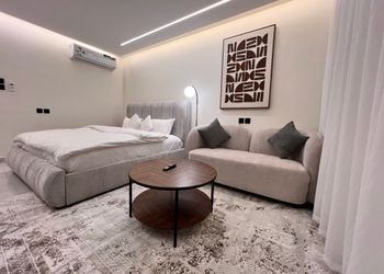 استديو بسرير ماستر وجلسة مريحة36
