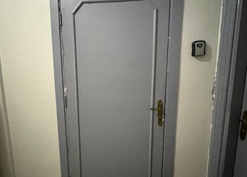شقة بغرفة جلوس وغرفة نوم 